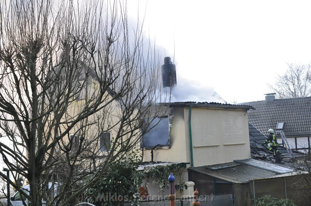 Haus komplett ausgebrannt Leverkusen P56.JPG